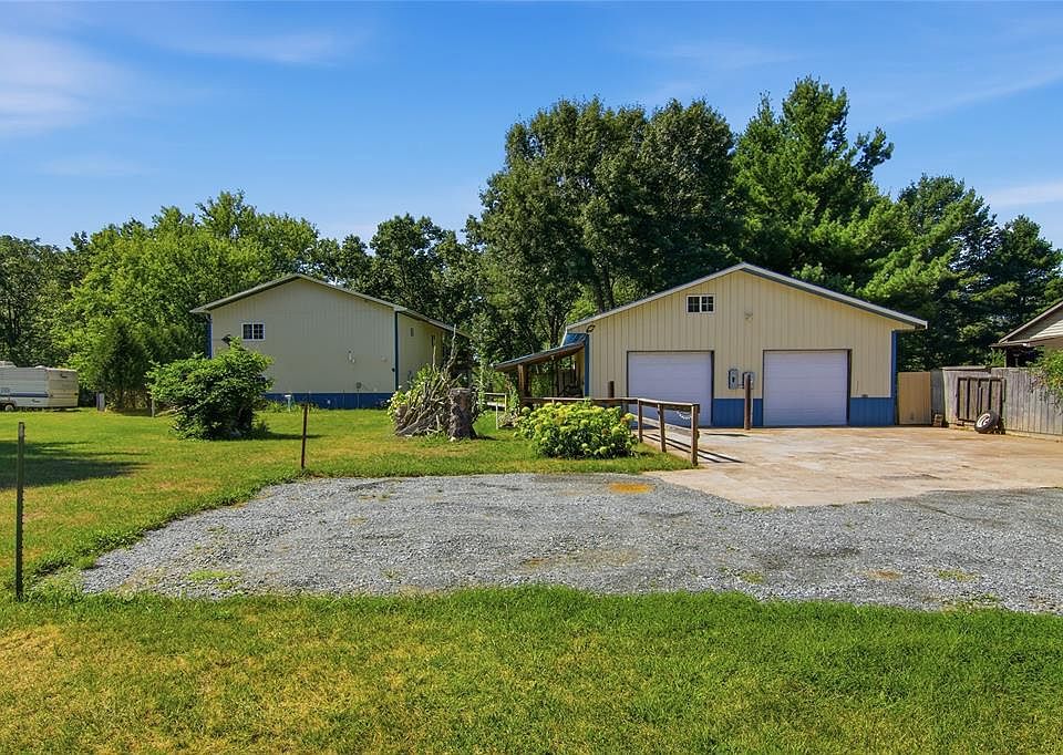 1st image of 326 Camp Rd