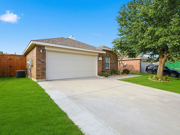 3rd image of 1136 Kachina Ln