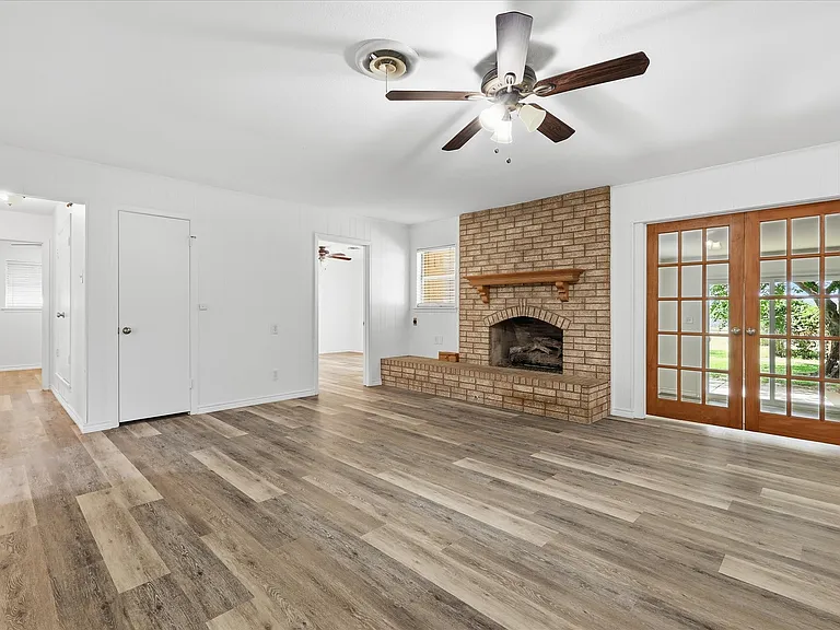 235 FM 407 W — Photo 10