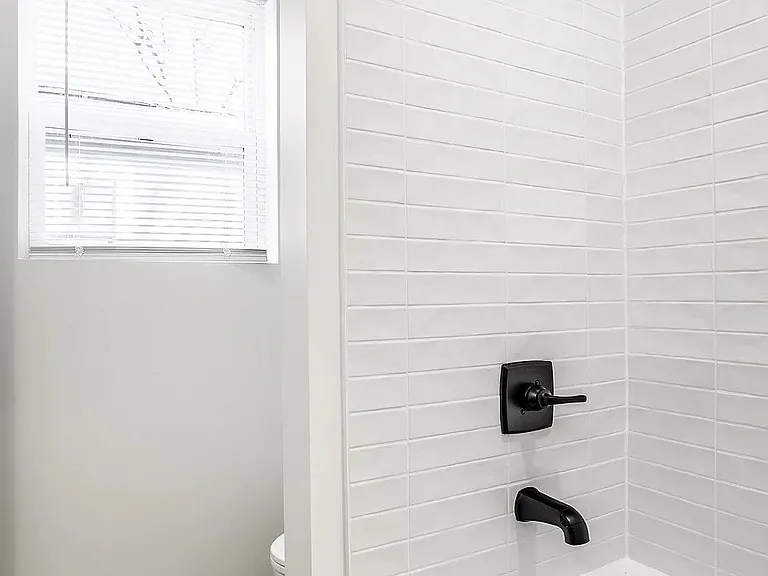 849 N Oakland Ave — Photo 24