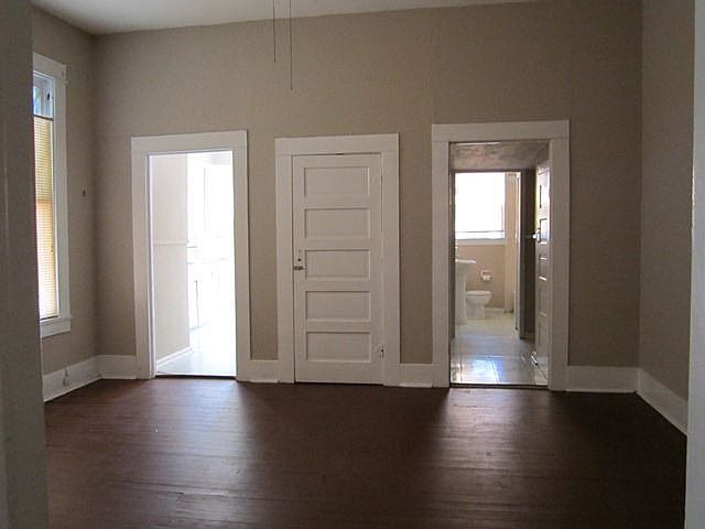 2nd image of 830 Nolan APT 4