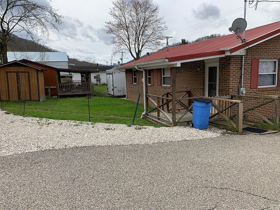 685 Fairlane Dr Vanceburg, KY, 41179 - Apartments for Rent | Zillow