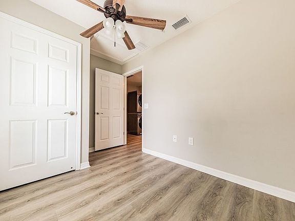 5th image of 1210 Avenue Z SE #A