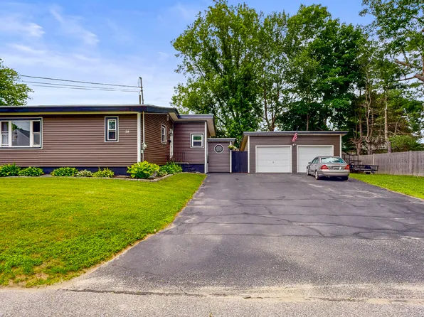 26 Columbia Street, Lewiston, ME 04240