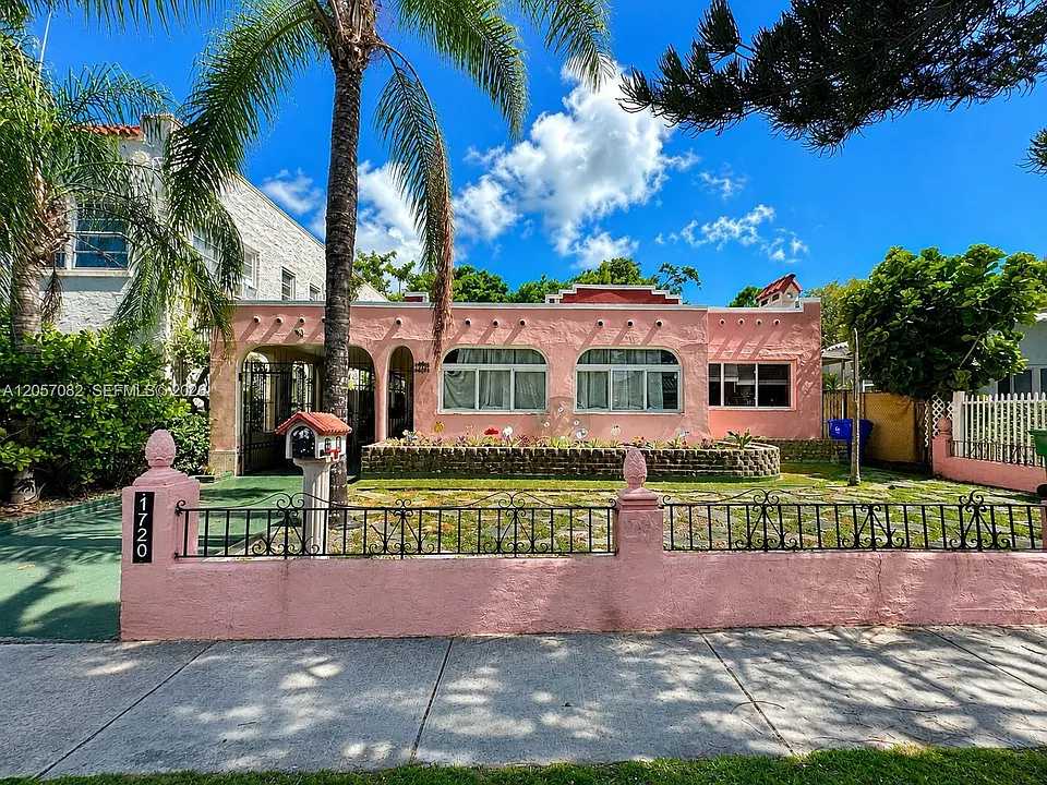 1720 SW 11th Ter #1720