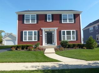 390 Ranney Ave, Vernon Hills, IL 60061