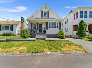 7 Southern St, Cranston, RI 02920