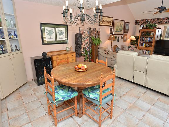 5th image of 1100 SE Mitchell Avenue #501