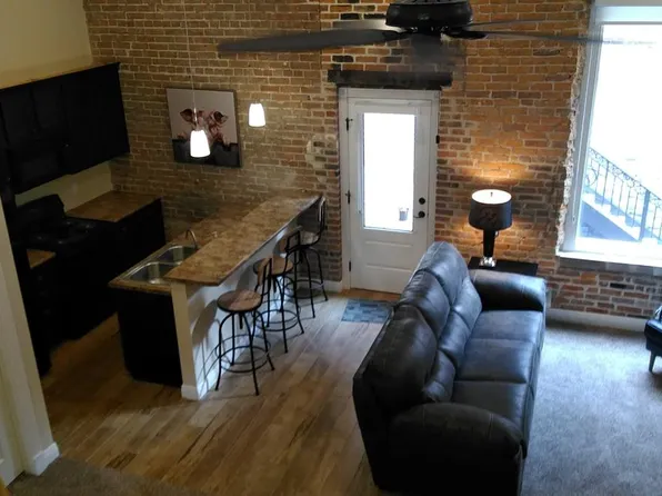114 E University St, Siloam Springs, AR