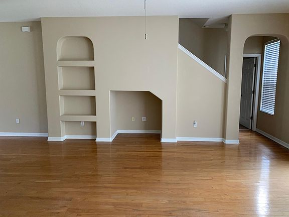 3rd image of 3024 Lakewood Pointe Dr