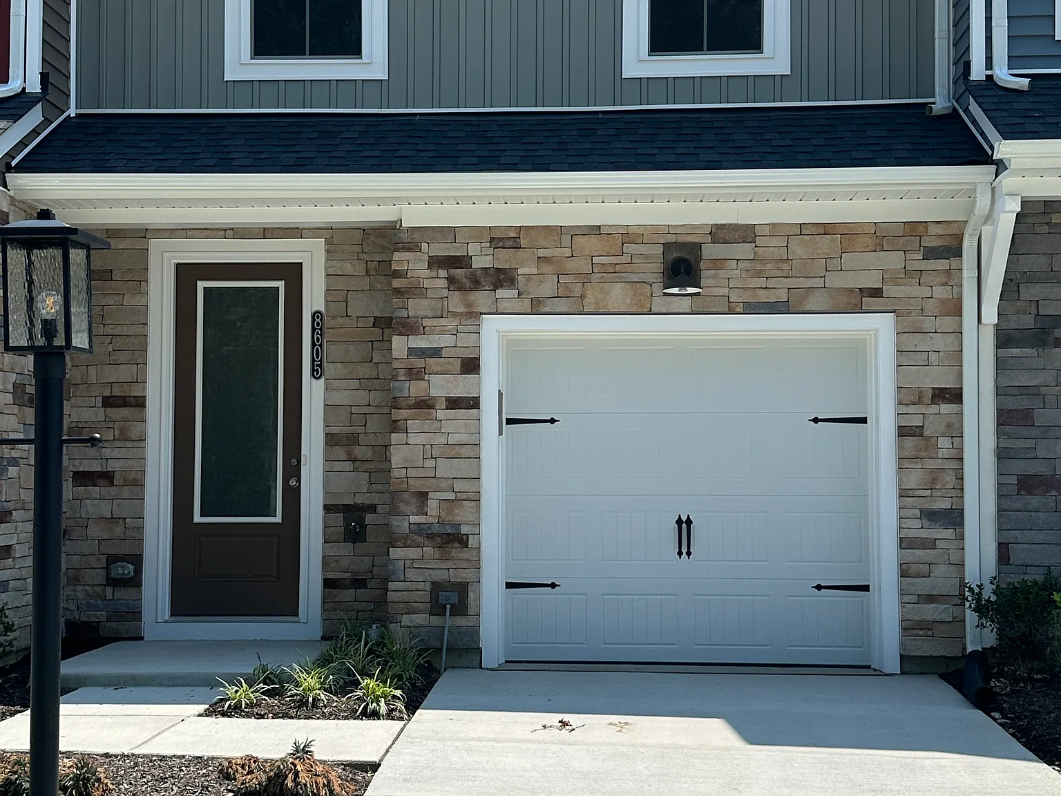 3 bed, 2.5 bath, 1500 sqft, $2,300 — Photo 3