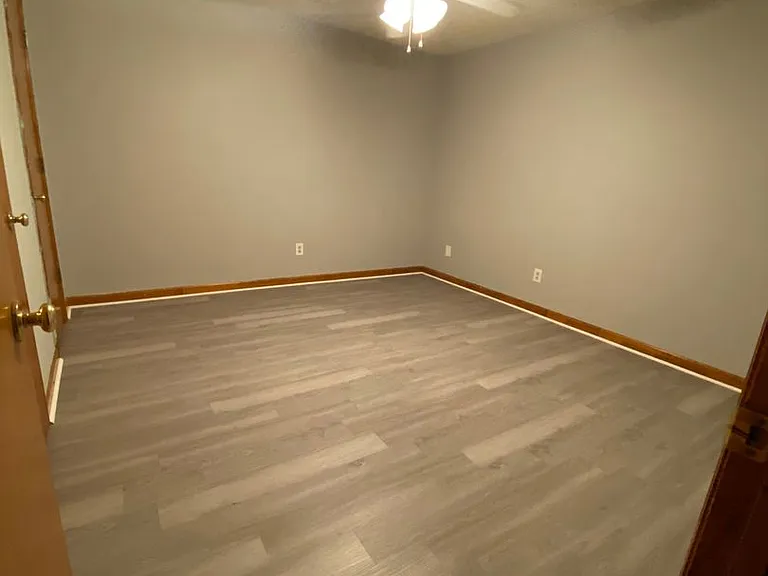 140 Winding Way #D — Photo 6