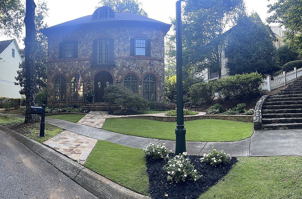 2nd image of 1424 Hedgewood Ln NW #10