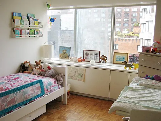 Sold by Sotheby's International Realty | media 16