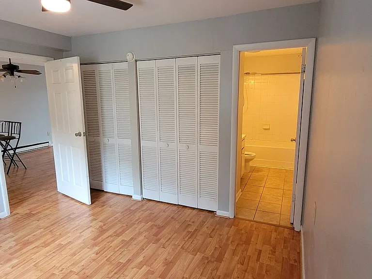 523 Meadowview Dr #D306 — Photo 12