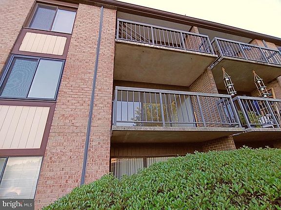 5th image of 3117 Buccaneer Ct APT 102