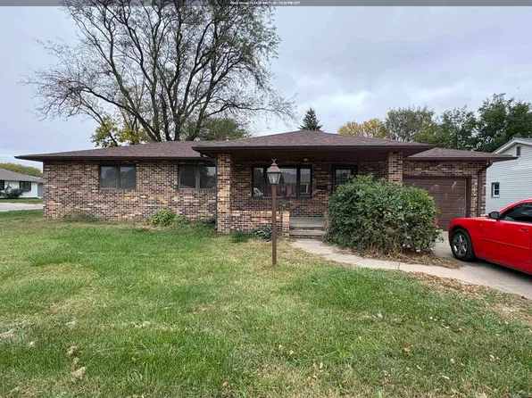 401 E 33rd St, South Sioux City, NE 68776