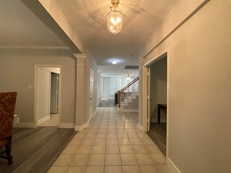 7 W Cottage Green St — Photo 8