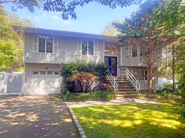 16 Stuart Ct