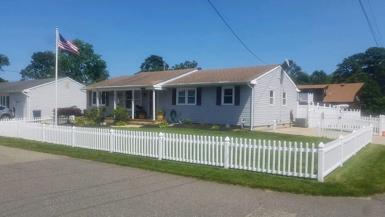 1053 Tiller Ave photo 1