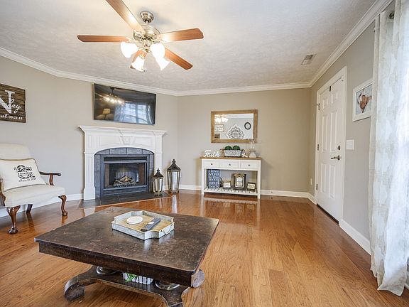 4th image of 1114 Pinnacle Hills Dr