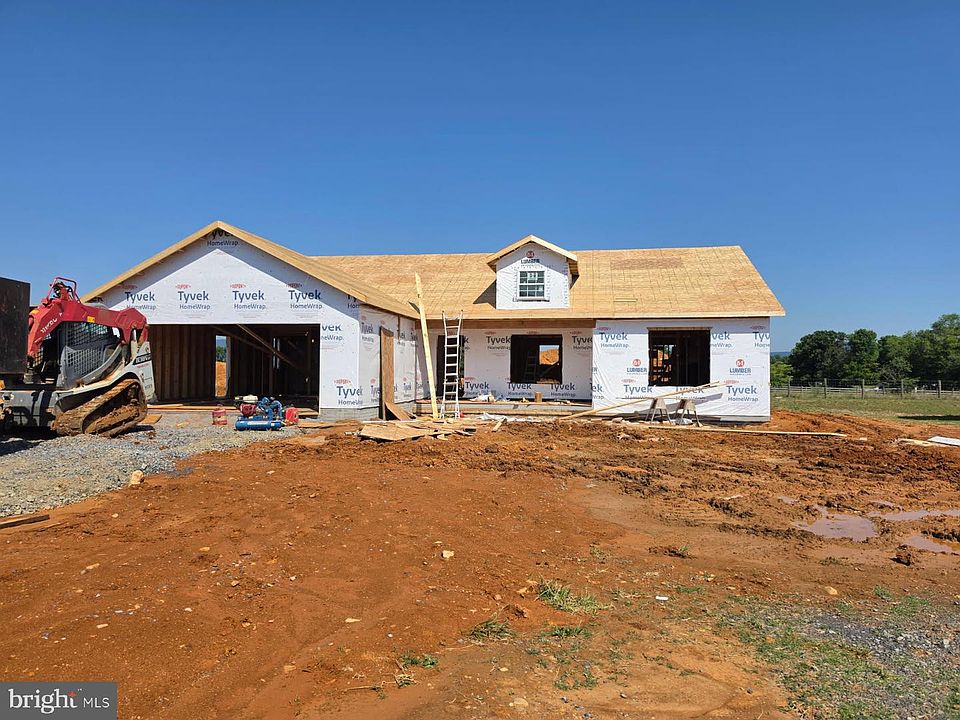 2nd image of 114 Arthur Ln