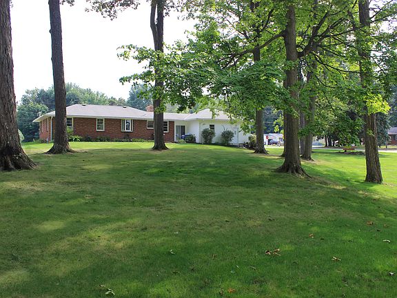3rd image of 1371 Barbara Ln