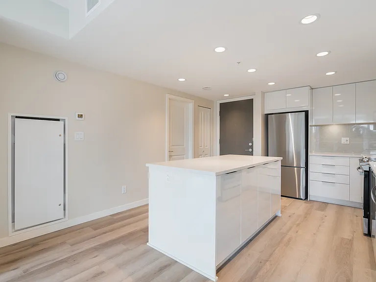 1182 Westwood St — Photo 124