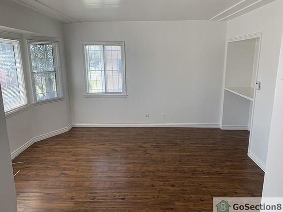 2nd image of 707 W 79th St #1