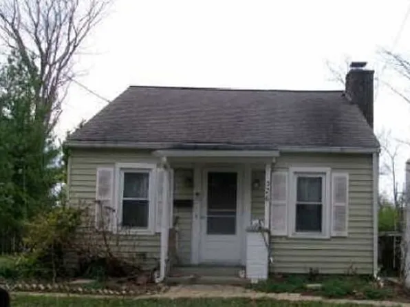 326 Park End Dr, Dayton, OH 45415