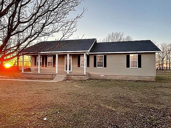 3rd image of 220 Luke Morgan Ln
