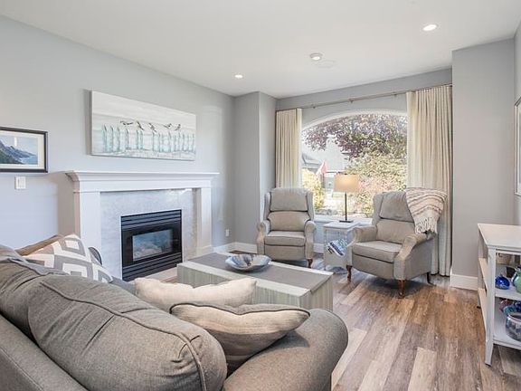 3rd image of 5268 Saint Andrews Pl