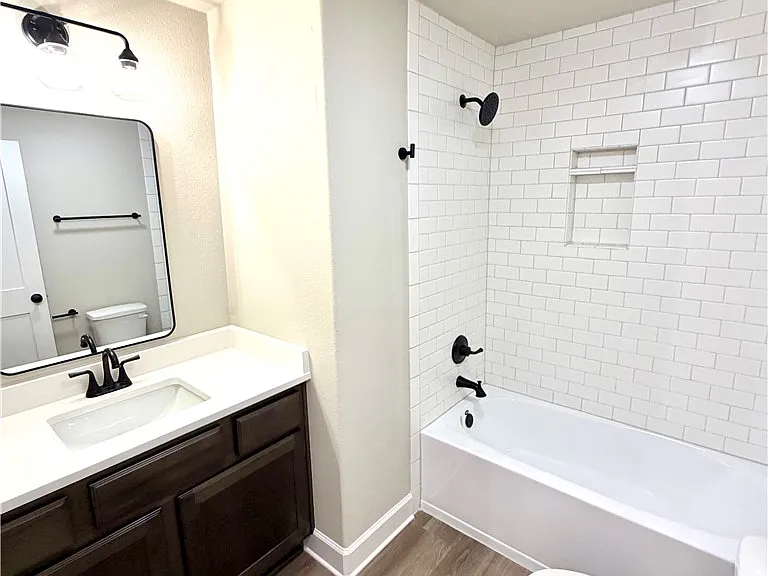 1216 Bridgewater Dr — Photo 17
