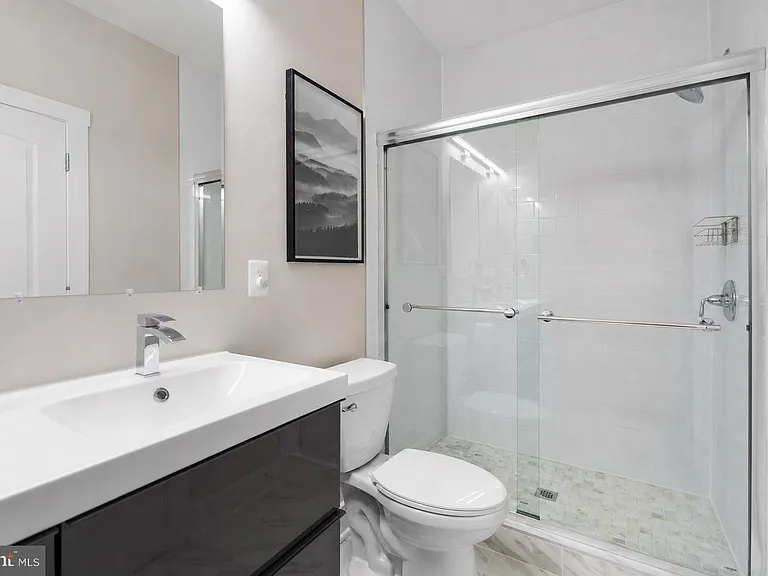 38 Randolph Pl NW #B — Photo 12