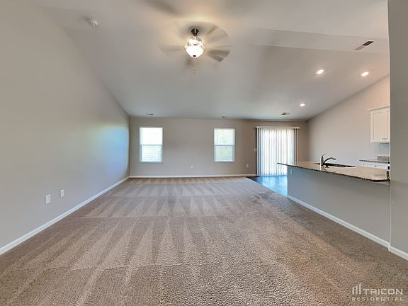 2nd image of 599 Belcaro Dr