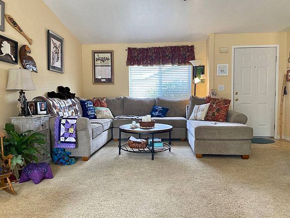 2nd image of 6215 NE Deer Ln
