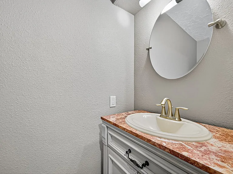 5815 Green Terrace Ln — Photo 33