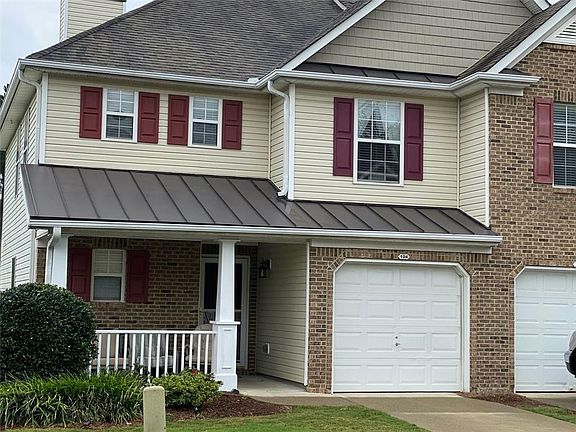 2nd image of 104 Fox Creek Dr