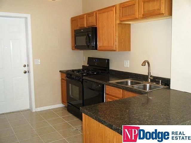 1st image of 811 S 22nd St APT 2
