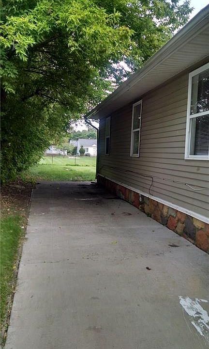 11027 Timken Ave, photo 2