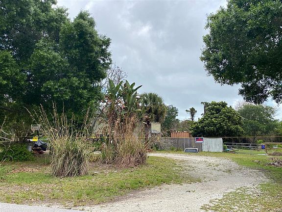 2nd image of 730 13th Ave