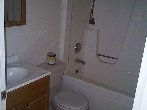 2nd image of 618 Lexington Ave