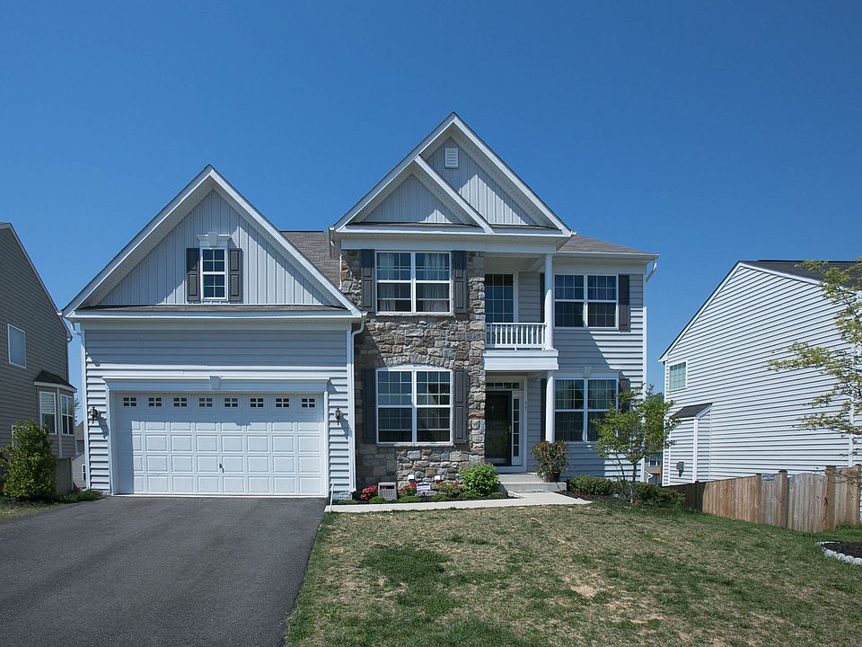 1st image of 17 Cornerstone Dr