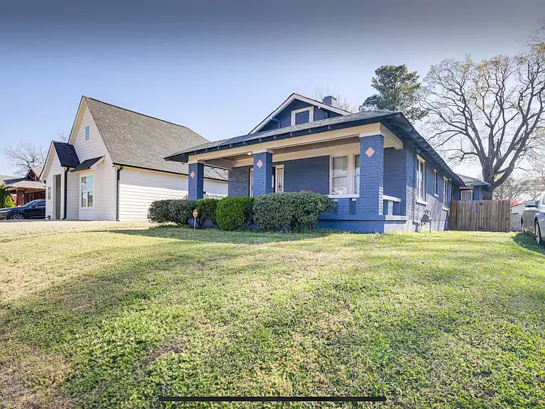 806 Garland St — Photo 1