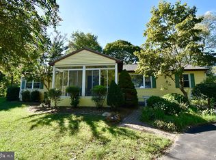 689 Cox Neck Rd, New Castle, DE 19720