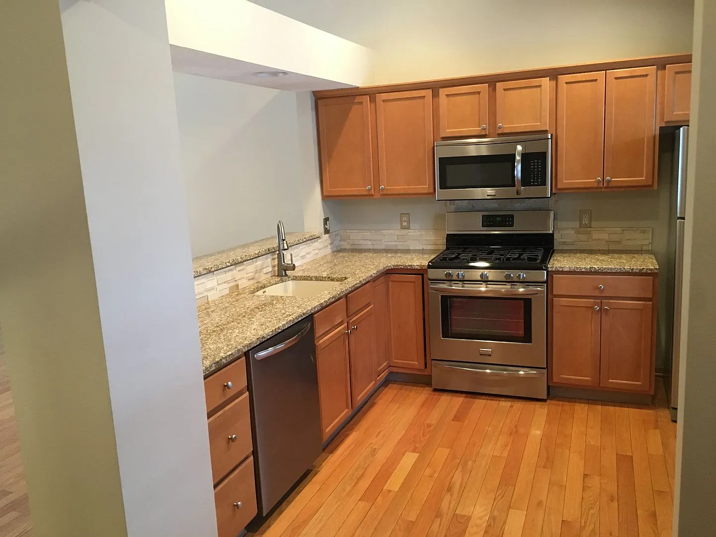 2 Bed / 2 Bath Condo with Garage Clements Mill Village (Forest Hills District) — Photo 4
