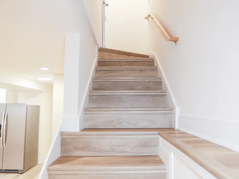 2342 N Lawndale Ave #B — Photo 6