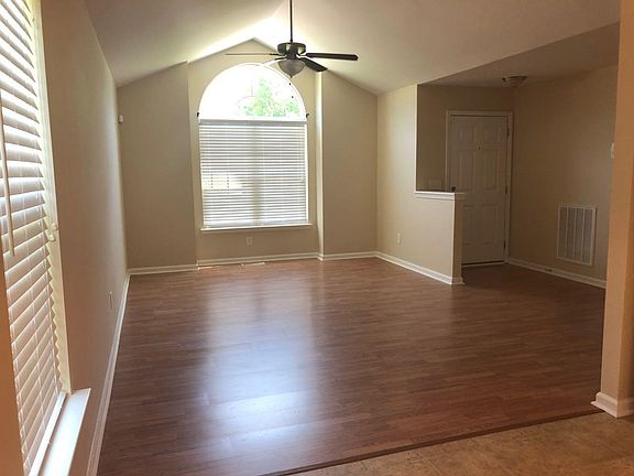 Living Area w/ New Laminate Hardwood Flooring