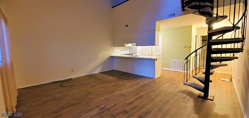 2nd image of 3 Silver Star Ct Unit 8