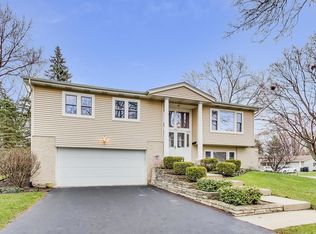 644 S Dymond Rd, Libertyville, IL 60048
